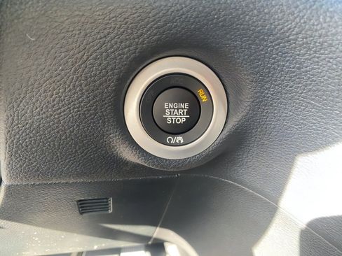 New 2026 Chrysler Pacifica Select image 22