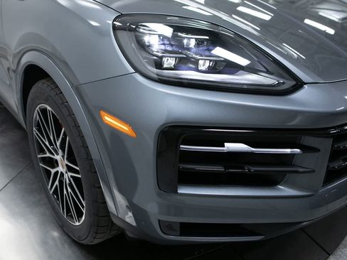 New 2026 Porsche Cayenne S AWD/4WD image 12