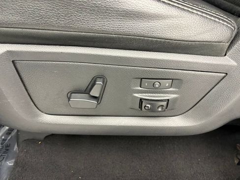 Used 2017 RAM 3500 Laramie w/ Convenience Group image 16