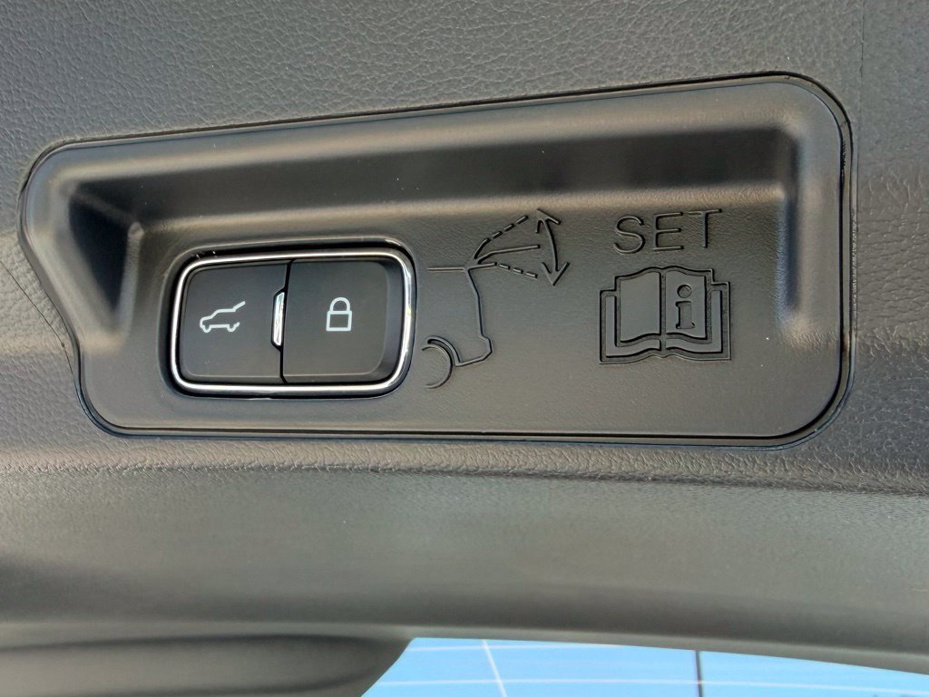 New 2026 Ford Explorer Active w/ Active Comfort Package RWD image 8