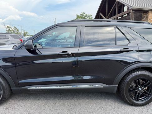 Used 2022 Ford Explorer XLT w/ Equipment Group 202A RWD image 41