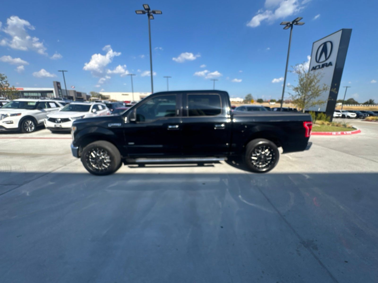 Used 2016 Ford F150 XLT w/ Equipment Group 302A Luxury RWD image 3