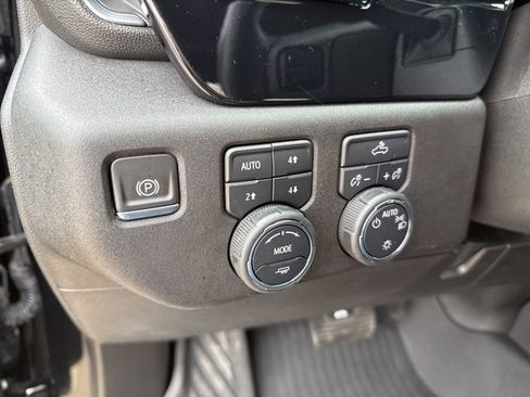 Used 2023 Chevrolet Silverado 1500 LT w/ Z71 Off-Road Package image 28