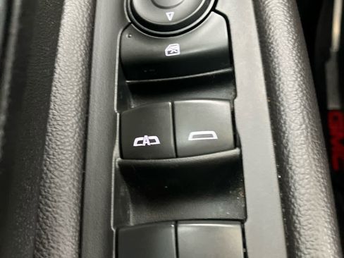 Used 2022 GMC Terrain SLE w/ Driver Convenience Package image 13