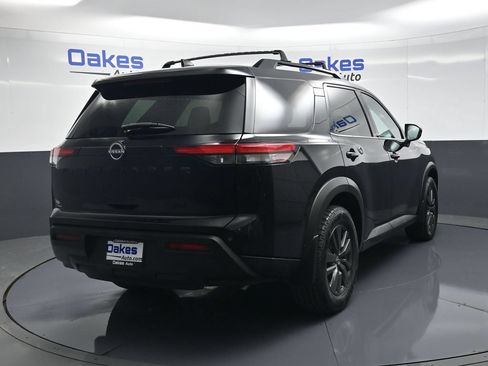 Used 2022 Nissan Pathfinder SV w/ SV Black Package FWD image 7