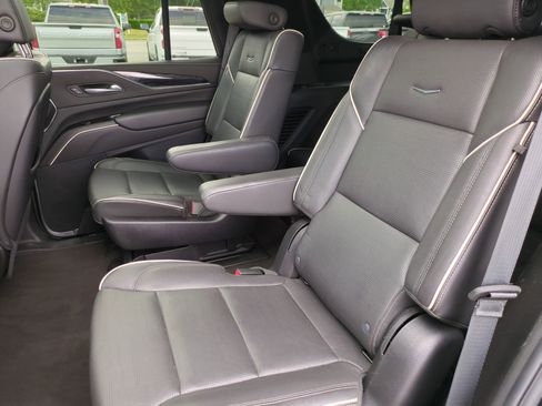 Used 2024 Cadillac Escalade Sport RWD image 29