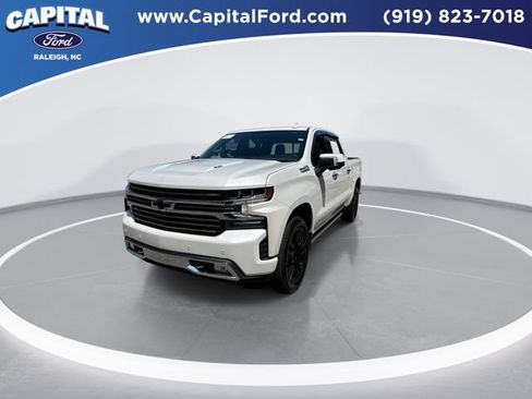 Used 2021 Chevrolet Silverado 1500 High Country w/ Technology Package AWD/4WD image 3