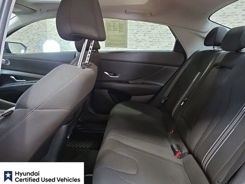 Certified 2025 Hyundai Elantra SEL FWD image 15