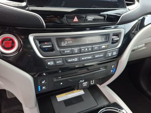 Used 2019 Honda Pilot Elite image 14