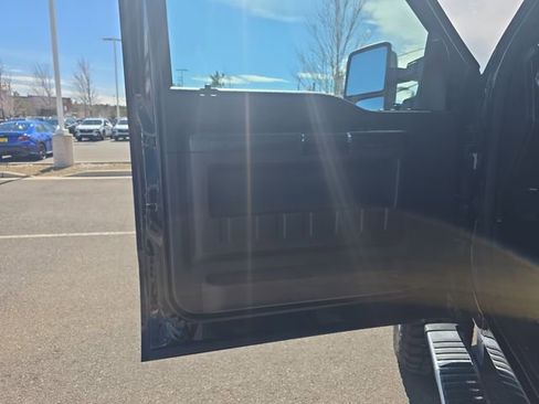 Used 2016 Ford F350 Platinum w/ Platinum Package image 11