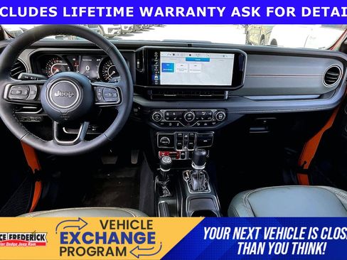 Used 2025 Jeep Gladiator Mojave image 12