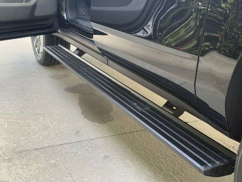 New 2026 Chevrolet Suburban High Country image 8