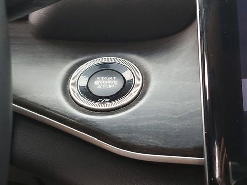 Used 2021 Jeep Grand Cherokee L Limited image 31