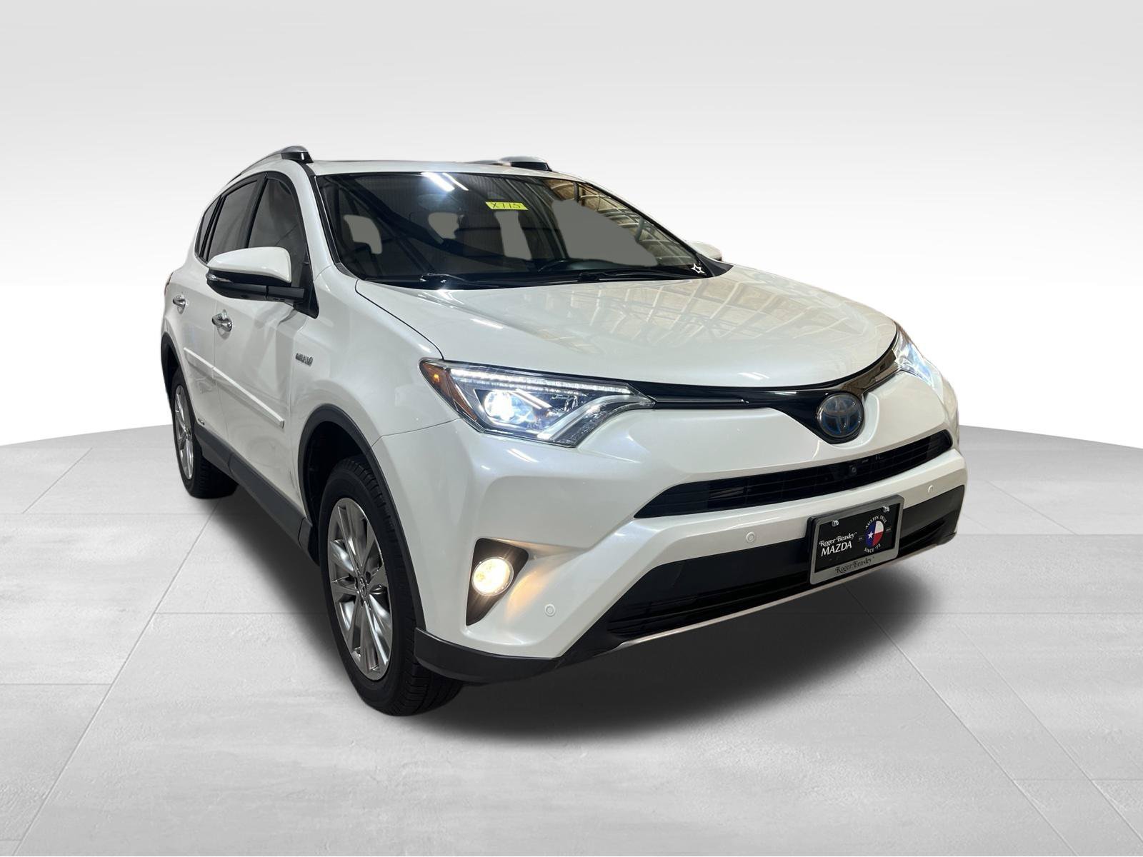 Used 2017 Toyota RAV4 Limited w/ Advanced Technology Package AWD/4WD image 3