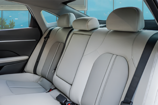 Certified 2025 Hyundai Sonata SEL FWD image 34