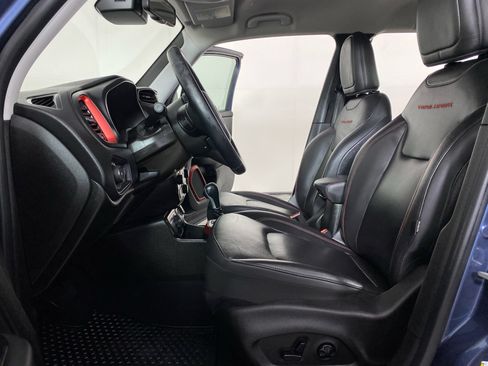 Used 2021 Jeep Renegade Trailhawk w/ Trailer Tow Group AWD/4WD image 21