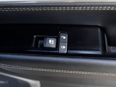 Used 2023 Jeep Wagoneer L Series II image 35