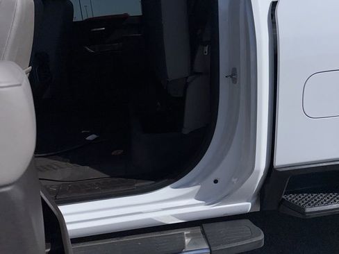 Used 2022 Chevrolet Silverado 2500 LTZ w/ LTZ Plus Package image 9