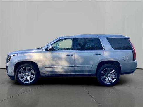Used 2020 Cadillac Escalade Premium Luxury AWD/4WD image 2