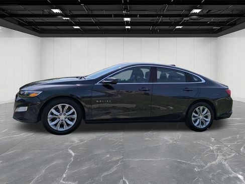 Used 2023 Chevrolet Malibu LT w/ Driver Confidence Package FWD image 2