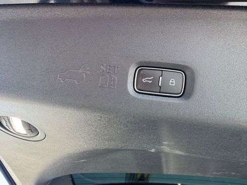 Used 2025 Ford Expedition Tremor AWD/4WD image 12