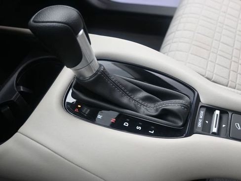 Used 2024 Honda HR-V LX image 14