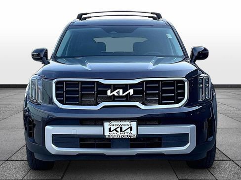 Used 2025 Kia Telluride S AWD/4WD image 3