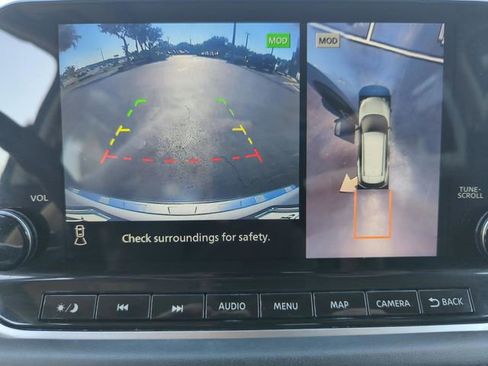 Certified 2022 Nissan Rogue Platinum w/ Head-Up Display Package FWD image 34