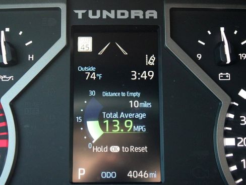 Used 2025 Toyota Tundra SR5 w/ SR5 Premium Package AWD/4WD image 22