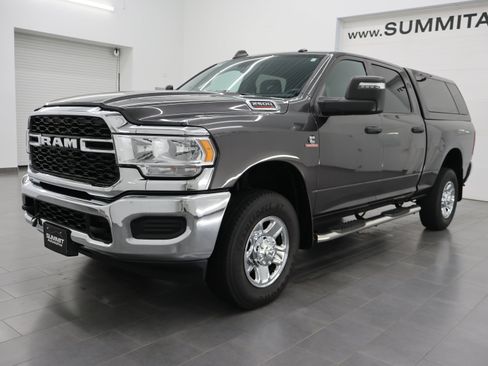 Used 2024 RAM 2500 Tradesman w/ Chrome Appearance Group AWD/4WD image 7