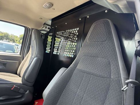 Certified 2025 Chevrolet Express 2500 w/ Driver Convenience Package RWD image 15