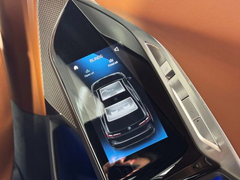 Used 2023 BMW i7 xDrive60 image 40