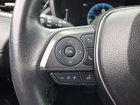 Used 2024 Toyota Corolla Cross XLE image 20