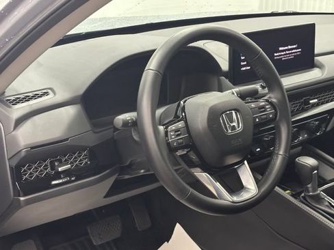 Used 2024 Honda Accord Touring image 15