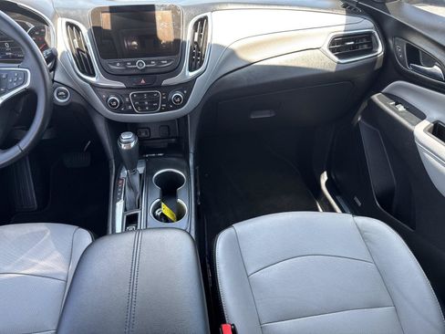 Used 2018 Chevrolet Equinox Premier FWD image 16