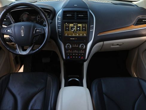 Used 2016 Lincoln MKC Reserve image 2