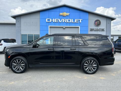 Used 2021 Cadillac Escalade ESV Sport Platinum AWD/4WD image 4