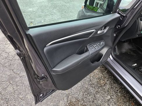 Used 2015 Honda Fit EX image 9
