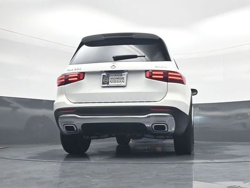 Used 2025 Mercedes-Benz GLB 250 GLB 250 image 21