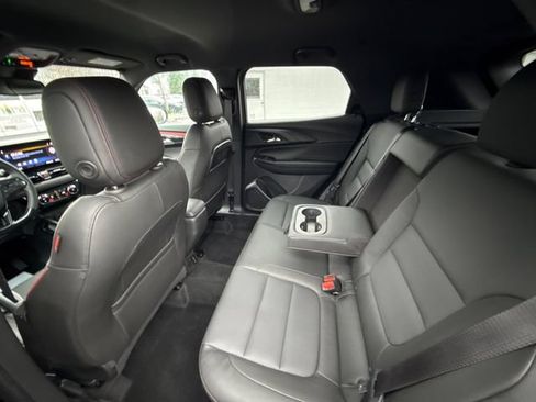 Used 2024 Chevrolet TrailBlazer RS w/ Convenience Package AWD/4WD image 35