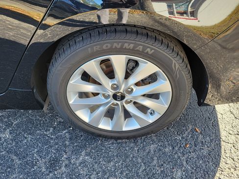 Used 2017 Kia Optima LX w/ Option Group 014 image 36