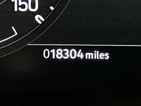 Used 2023 Land Rover Defender 110 S AWD/4WD image 17