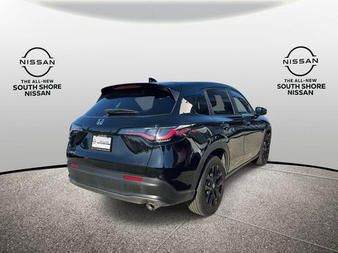 Used 2024 Honda HR-V Sport image 11