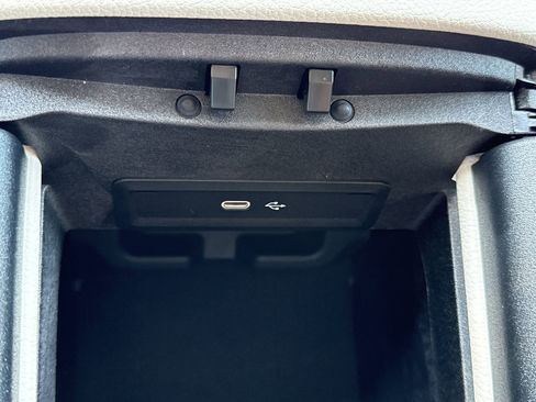 New 2026 Mercedes-Benz GLS 580 4MATIC image 37