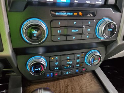 Used 2019 Ford F150 Limited w/ Trailer Tow Package AWD/4WD image 37