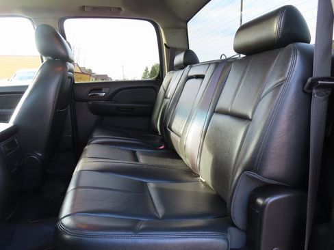 Used 2014 Chevrolet Silverado 3500 LTZ w/ LTZ Plus Package image 29