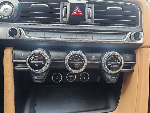 Used 2022 Genesis G70 2.0T w/ Prestige Package image 28