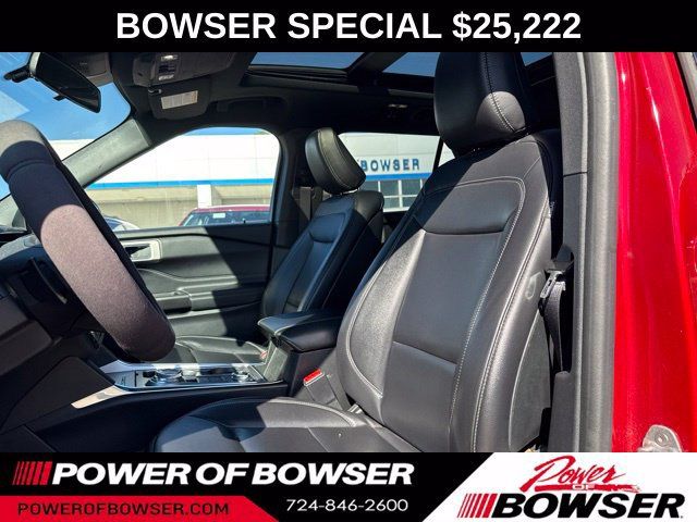Used 2020 Ford Explorer XLT w/ Equipment Group 202A AWD/4WD image 2