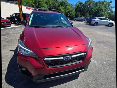 Used 2018 Subaru Crosstrek 2.0i Premium w/ Eyesight System image 3