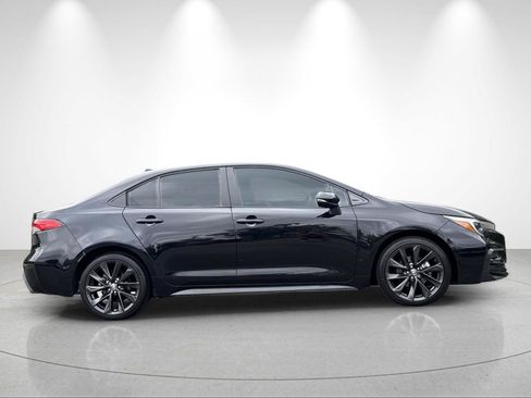 Used 2023 Toyota Corolla SE FWD image 6